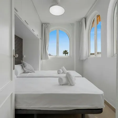Piscina Y Vistas Espectaculares En Apartament