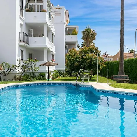 Piscina Y Vistas Espectaculares En Apartament